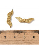 Alas. Acero inoxidable. Baño 18k Gold. 6x21x3 mm. 1,5 mm perforación. 1 unidad.