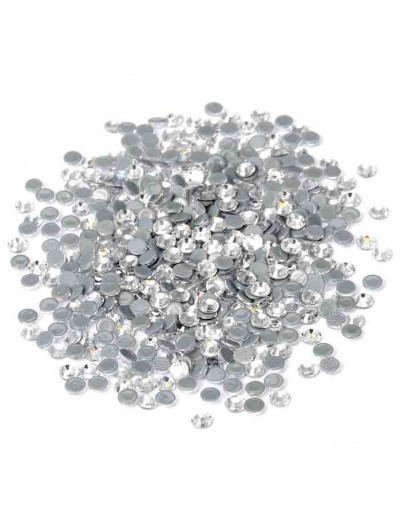 Rhinestone termo adhesivo. Faceteado. Color: Cristal. 1.9~2.0 mm (SS6). 1440 uds aprox. Rhinestone termo adhesivo. Faceteado. Color: Cristal. 1.9~2.0 mm (SS6). 1440 uds aprox.