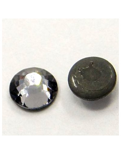 Rhinestone termo adhesivo. Faceteado. Color: Black. 1.9~2.0 mm (SS6). 1440 uds aprox. Rhinestone termo adhesivo. Faceteado. Color: Black. 1.9~2.0 mm (SS6). 1440 uds aprox.