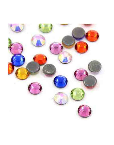 Rhinestone termo adhesivo. Faceteado. Color: Mixed. 3.0~3.2 mm (SS12). 720 uds aprox.