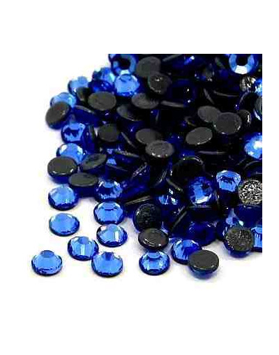 Rhinestone termo adhesivo. Faceteado. Color: Sapphire. 3.8~4.0 mm (SS16). 480 uds aprox.