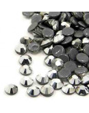 Rhinestone termo adhesivo. Faceteado. Color: Hematite. 3.8~4.0 mm (SS16). 480 uds aprox. Rhinestone termo adhesivo. Faceteado. Color: Hematite. 3.8~4.0 mm (SS16). 480 uds aprox.