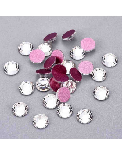 Rhinestone. Cabujón Faceteado. Color: Crystal. 4.6~4.8 mm (SS20). 360 uds aprox. Rhinestone. Cabujón Faceteado. Color: Crystal. 4.6~4.8 mm (SS20). 360 uds aprox.