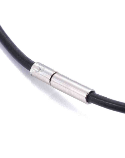 Cordón collar. Cuero. BLACK. 2 mm grosor. 455 mm largo. Cierre aleación. 1 unidad.