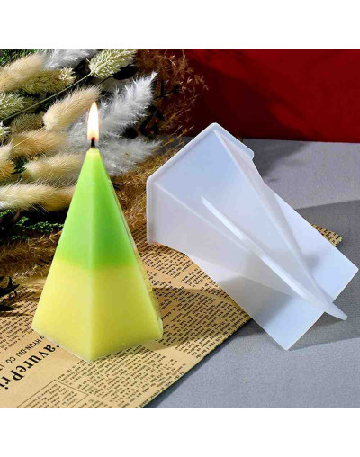 Molde para velas y resina. Pirámide hexagonal. 62x54 milímetros. 1 unidad.
