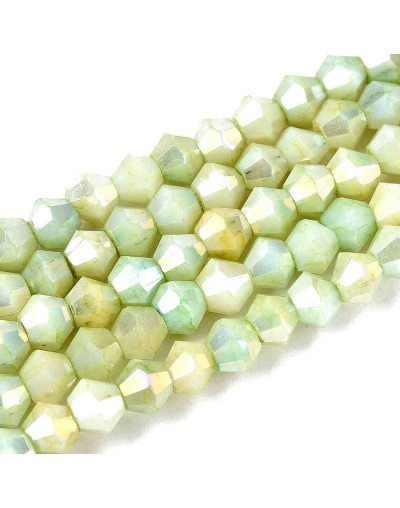 Bi-cono. Plated Pale Green. 4.2~4.9x3.9 mm. 0.8 mm perforación. 80 uds hilo aprox. 1 hilo.