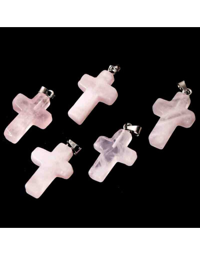 Cuarzo Rosa. Religión: Cruz. Color plateado. 25x18x4 mm. 1 unidad.