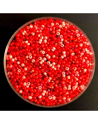 Chaquira. Color sólido. RED SERIES. 3 milímetros. 1 mm perforación. 40 gramos. 900 uds aprox.