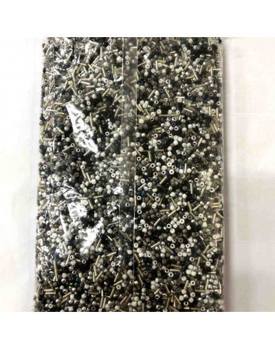 Chaquira. Color sólido. BLACK SERIES. 4 milímetros. 1 mm perforación. 40 gramos. 390 uds aprox.