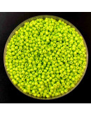Chaquira. Color sólido. MIDDLE GREEN YELLOW 3 mm. 1 mm perforación. 40 gramos. 900 uds aprox.