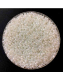 Chaquira. Color ceylan. WHITE. 2 milímetros. 1 mm perforación. 40 gramos. 2600 uds aprox.