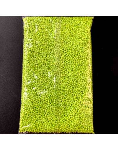 Chaquira. Color sólido. MIDDLE GREEN YELLOW 3 mm. 1 mm perforación. 1 libra. 10000 uds aprox.