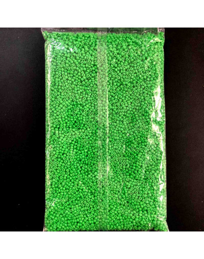 Chaquira. Color sólido. LAUREL. 3 milímetros. 1 mm perforación. 1 libra. 10000 uds aprox.