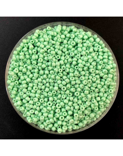 Chaquira. Color sólido. JET STREAM. 4 milímetros. 1 mm perforación. 1 libra. 4500 uds aprox.