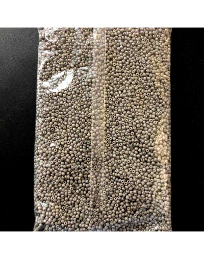 Chaquira. Color sólido. GREY. 2 milímetros. 1 mm perforación. 1 libra. 30000 uds aprox.