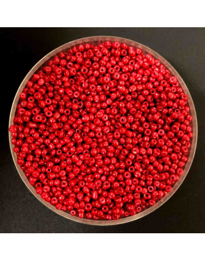 Chaquira. Color sólido. BURGUNDY. 3 milímetros. 1 mm perforación. 1 libra. 10000 uds aprox.