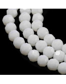 Esfera. Faceteada. 32 caras. White. 3~3.5 mm diámetro. 0.6 mm perforación. 160 uds hilo aprox.