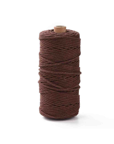 Hilo de algodón para macramé. 3 milímetros grosor. Color: SADDLE BROWN. 100 metros. 1 cono.