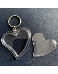 Accesorio para llavero. Corazón. Acrílico+aleación de cobre dorado. 60x57 milímetros. 5 unidades.