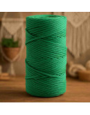 Hilo 100% algodón. Macramé. 4 mm grosor. Color: ESMERALD GREEN. 100 metros. 1 cono.