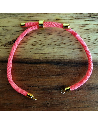 Nylon regulable para pulsera. Pink. Bañado (18kGold). 220x4 mm. 2,8 mm perforación. 10 unidades.