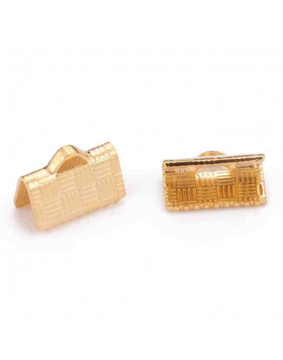 Terminales. Acero inoxidable. Color dorado. 10x7 milímetros. 1.2 mm perforación. 2 uds.