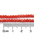 Esfera. Faceteada. 32 caras. Red. 3~3.5 mm diámetro. 0.6 mm perforación. 160 uds hilo aprox.