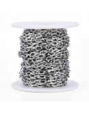 Acero inoxidable. Color plateado. Link ovalado. 7x4x0.8 mm.  1 metro.