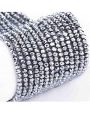 Rondelle faceteado. 2x1,5 milímetros. PLATINUM PLATED. 0,6 mm perforación. 220 uds hilo aprox.