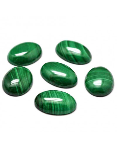 Malaquita natural. Ovalado. 18x13 milímetros. 5 mm grosor. Sin perforación. 1 ud.