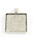 Cuadrado. Aleación de cobre. Color Plateado. 42x33x3 mm. 7x4 mm cierre. Trabajo 30x30 mm. 2 uds.