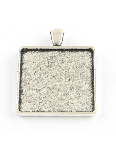 Cuadrado. Aleación de cobre. Color Plateado. 42x33x3 mm. 7x4 mm cierre. Trabajo 30x30 mm. 2 uds.