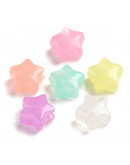 Estrella varios colores. Fluorescente. 12,5x12,5x7 milímetros. 4 mm perforación. 50 uds (aprox)
