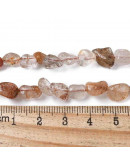 Cuarzo Rutilado. Nuggets Tumbled. 5~12x5~8 mm. 1 mm perforación. 45 uds aprox. 1 hilo.